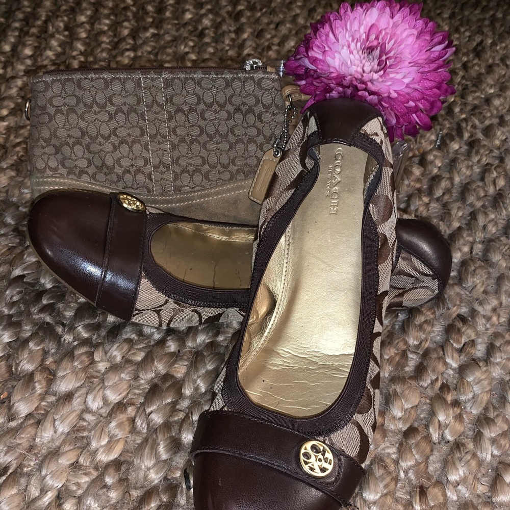Coach Ballet Flats & Wristlet Bundle